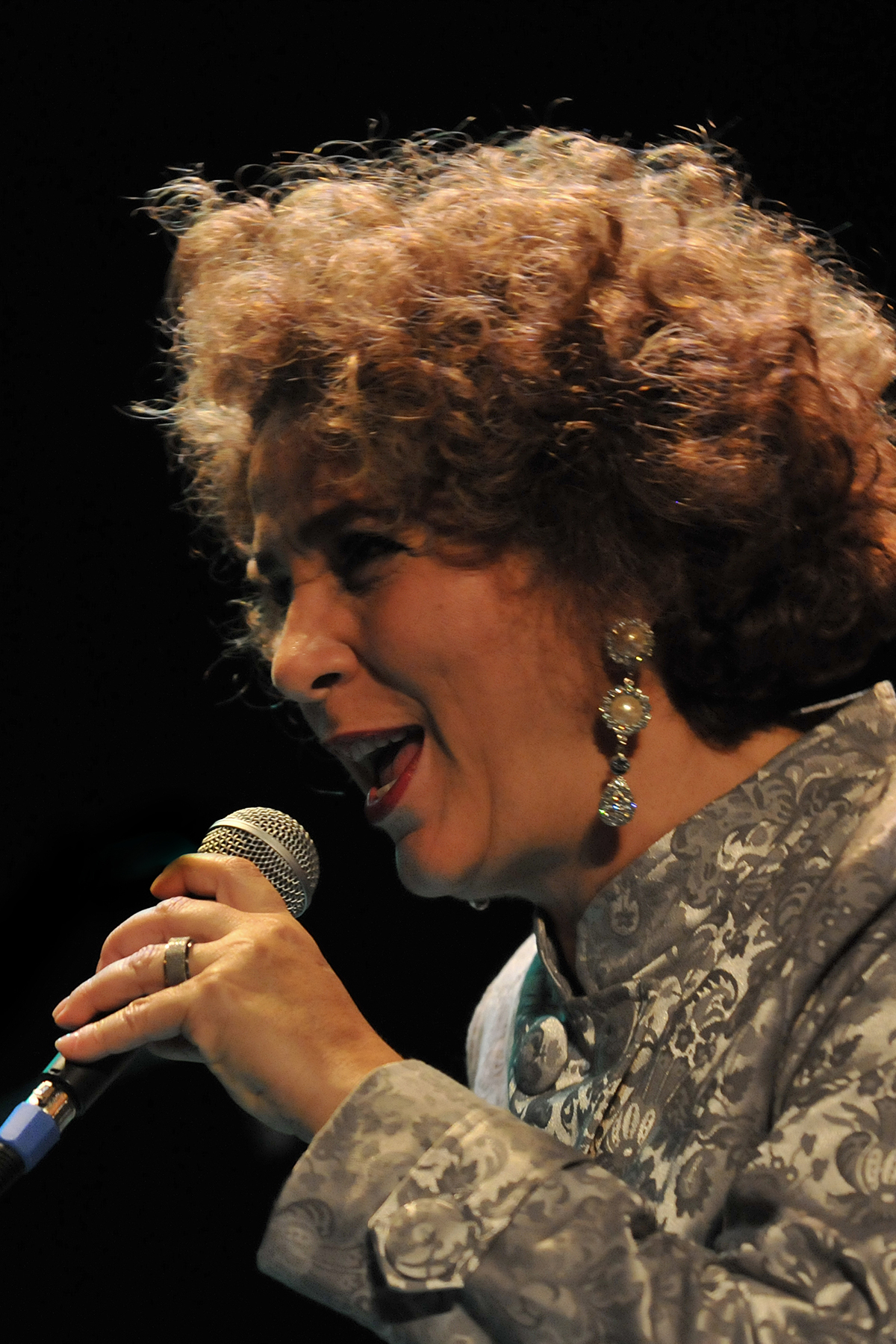 Sandra Dualibe : Chant